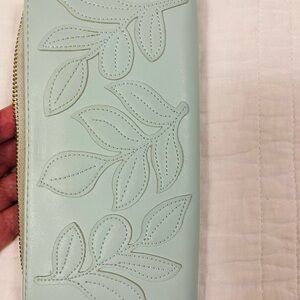 A New Day Light Blue Leaf-Patterned Wallet